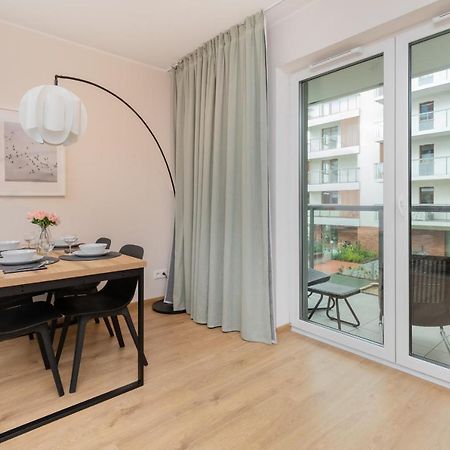 Bright & Stylish Apartment With Balcony 1,5 Km To Gdansk Main City By Noclegi Renters المظهر الخارجي الصورة