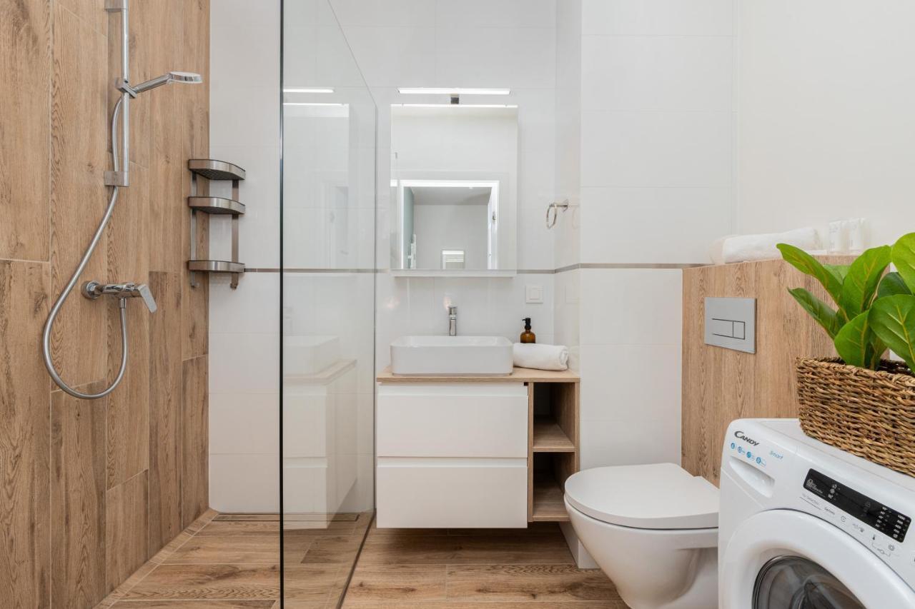 Bright & Stylish Apartment With Balcony 1,5 Km To Gdansk Main City By Noclegi Renters المظهر الخارجي الصورة