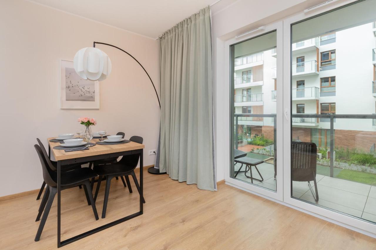 Bright & Stylish Apartment With Balcony 1,5 Km To Gdansk Main City By Noclegi Renters المظهر الخارجي الصورة